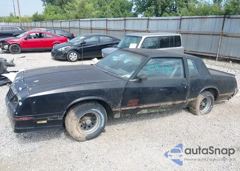 1987 Chevrolet Monte Carlo z USA, uszkodzony, nr VIN 1G1GZ11G4HP107523